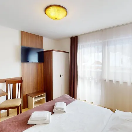 Garni Fatra Hotel *
